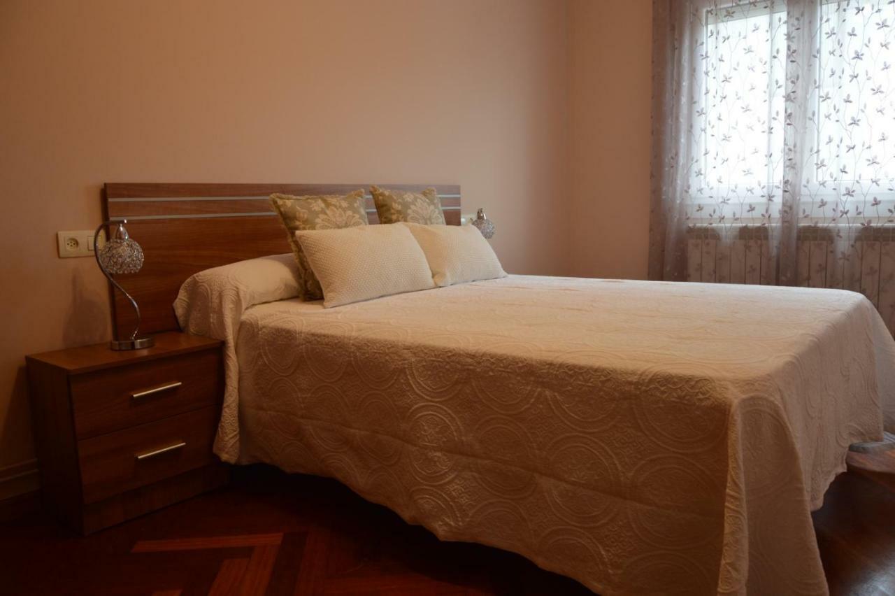 Piso Da Empegada Apartment Arzua Exterior photo
